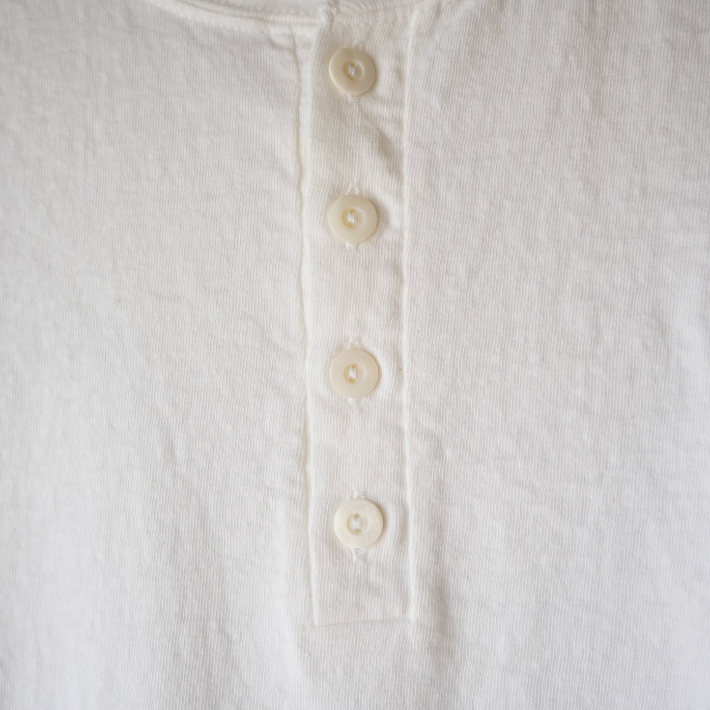 DALEE'S＆CO_Spinner.L_WORKER HENLEY NECK_White