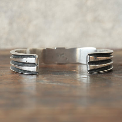 Aaron Anderson_Bangle_Sterling Silver ＆ BISBEE Turquoise