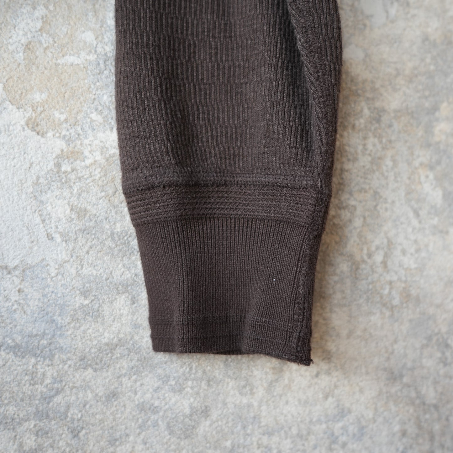 LOOP＆WEFT_LRC1122_SUPIMA LONG HONEYCOMB KNIT CREWNECK THERMAL_OAK BROWN