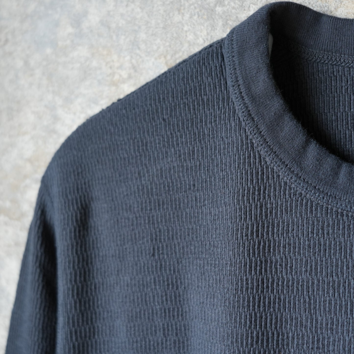 LOOP＆WEFT_LRC1122_SUPIMA LONG HONEYCOMB KNIT CREWNECK THERMAL_ANTIQUE BLACK