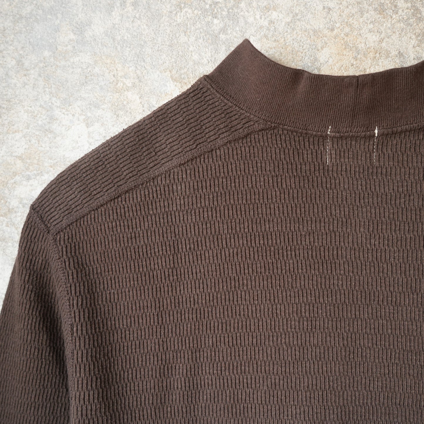 LOOP＆WEFT_LRC1123_SUPIMA LONG HONEYCOMB KNIT MIDDLE NECK THERMAL_OAK BROWN