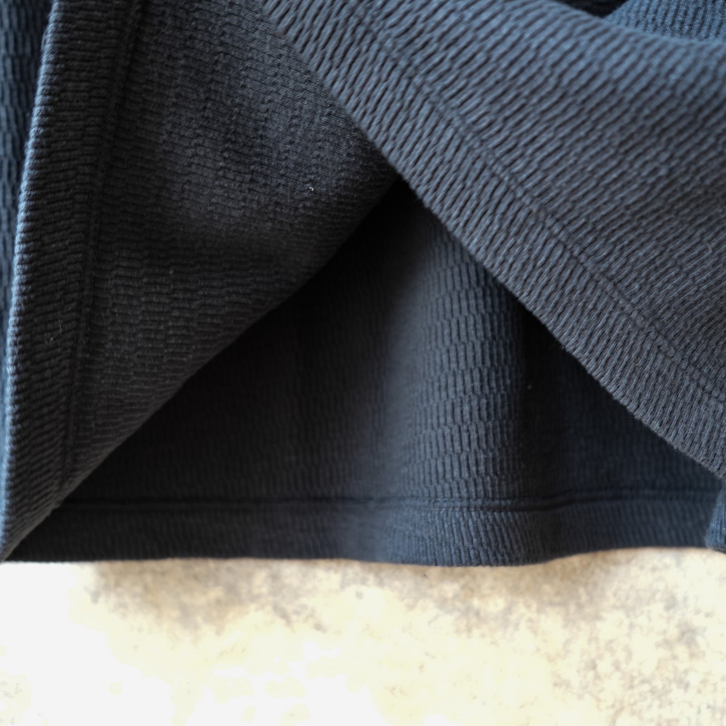 LOOP＆WEFT_LRC1123_SUPIMA LONG HONEYCOMB KNIT MIDDLE NECK THERMAL_ANTIQUE BLACK