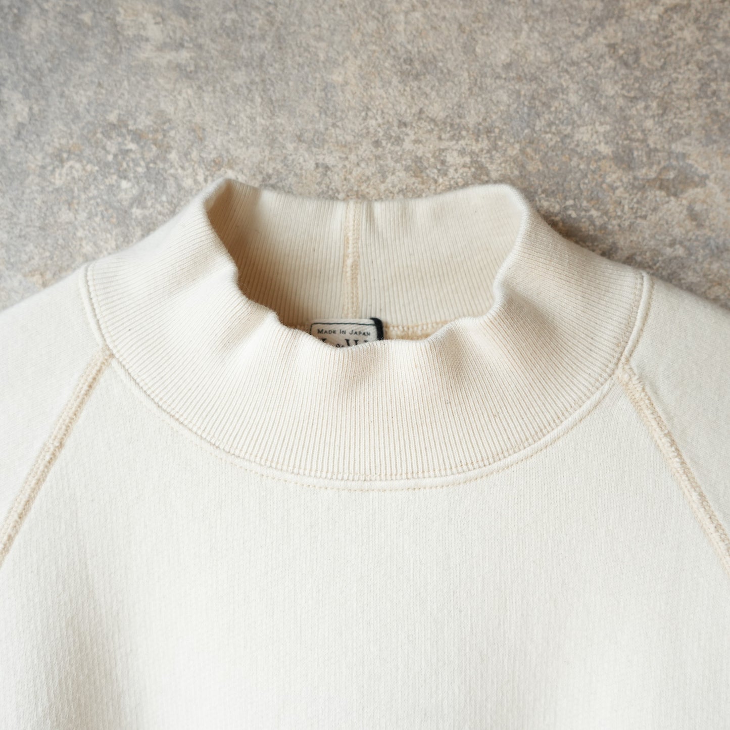 LOOP &amp; WEFT LCS 1005 Super Fluffy Knit Raglan Middle Neck - Vintage Ivory