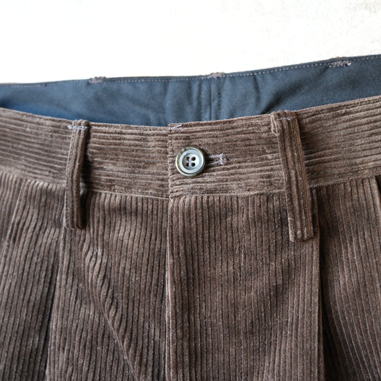 WORKERS_WORKERS Trousers_Heavy Corduroy Brown
