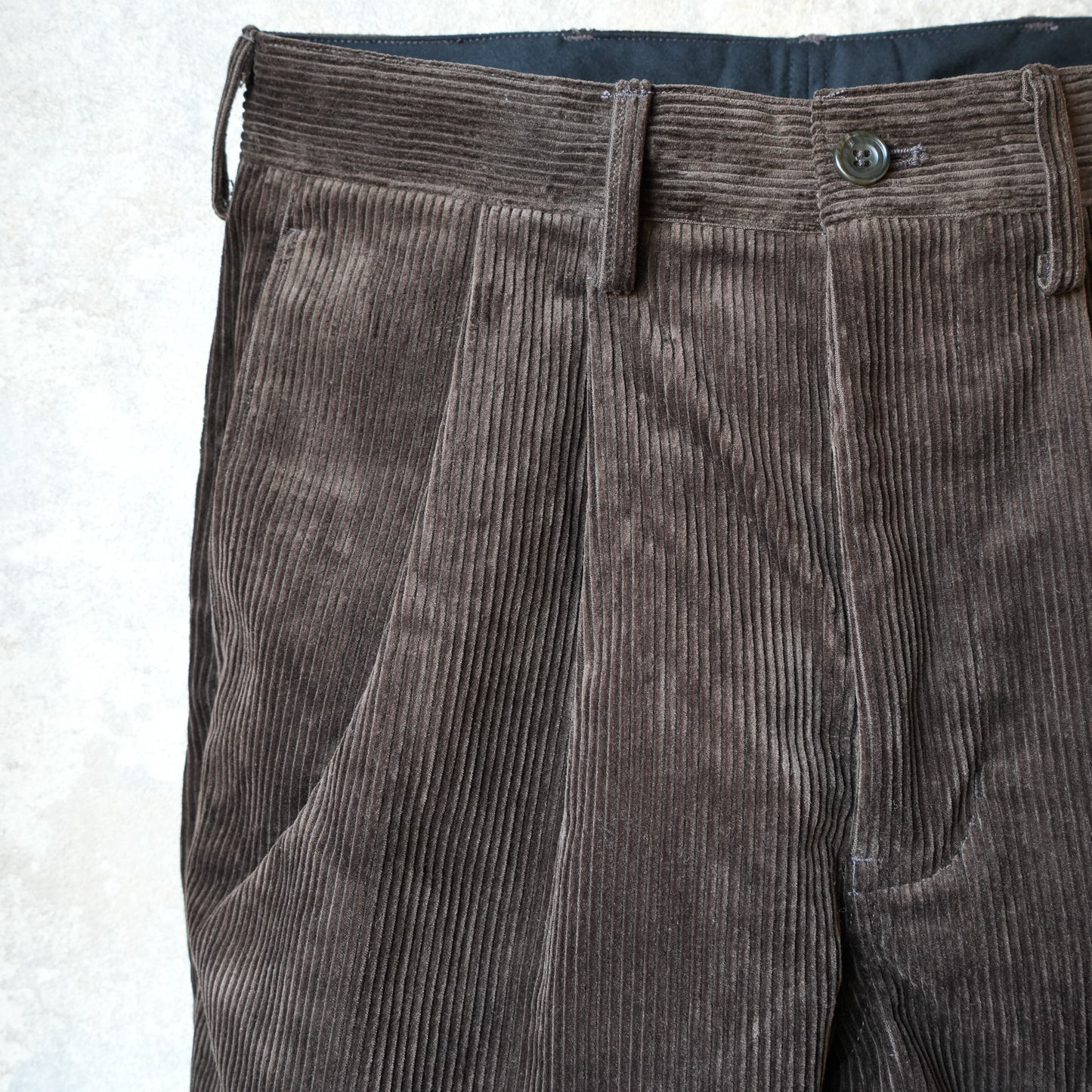WORKERS_WORKERS Trousers_Heavy Corduroy Brown