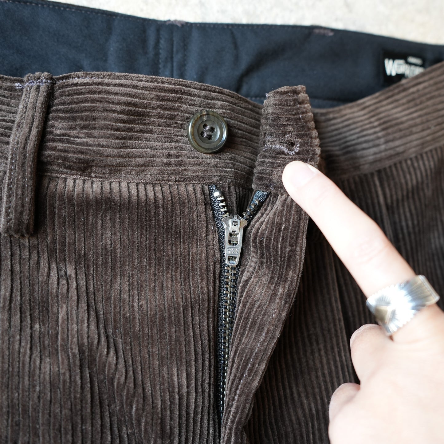 WORKERS_WORKERS Trousers_Heavy Corduroy Brown