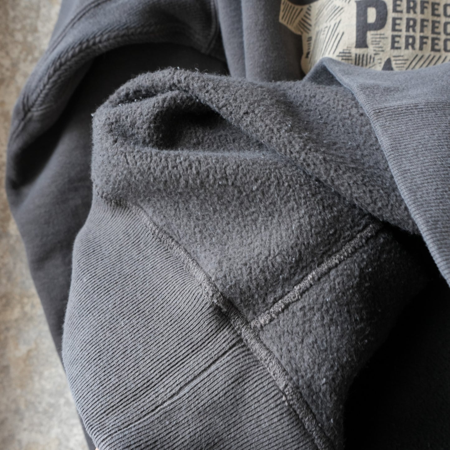 UES_702552_13_1_ミシンスウェット_グレー