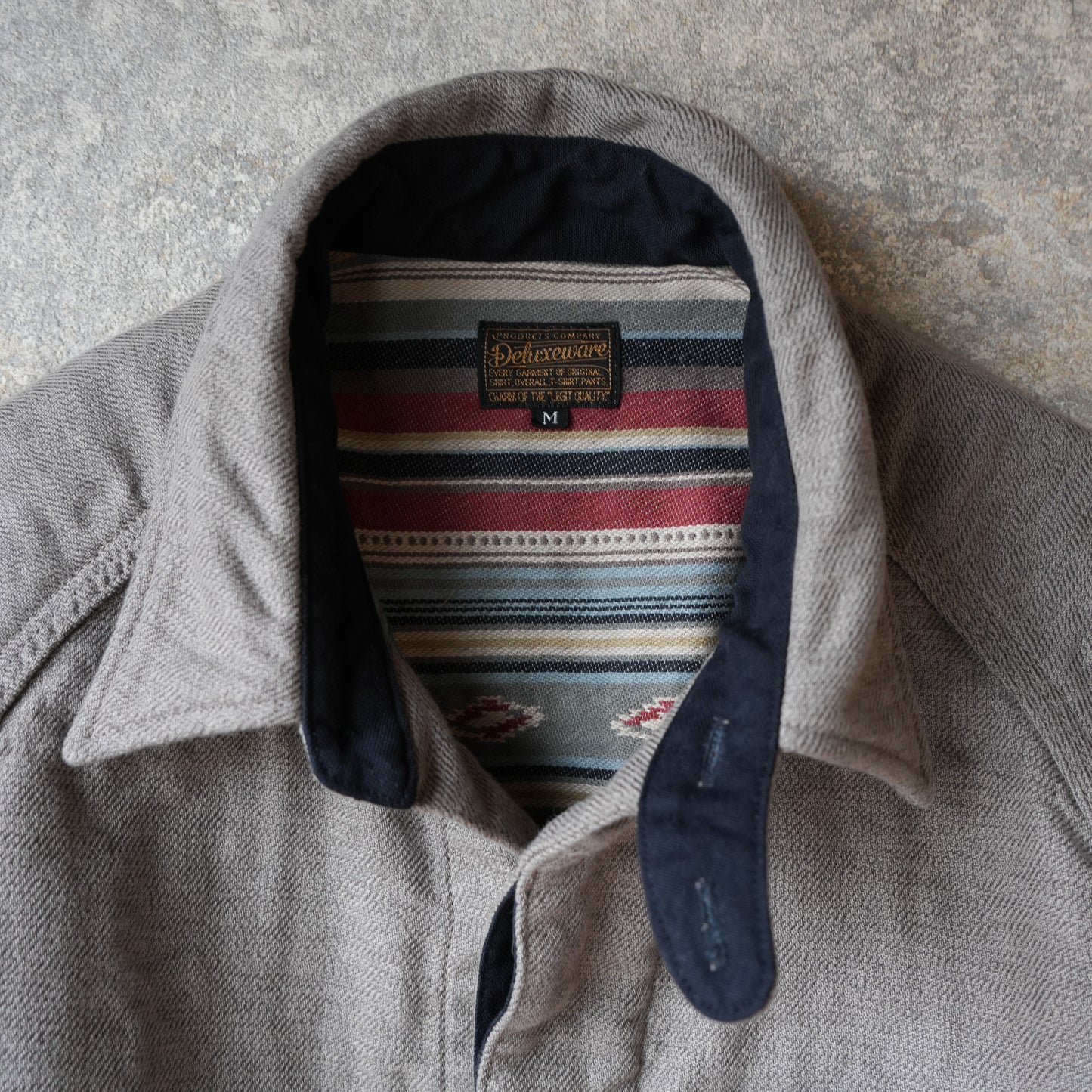 DELUXEWARE_7649C_40S NATIVE BORDER_GRAY