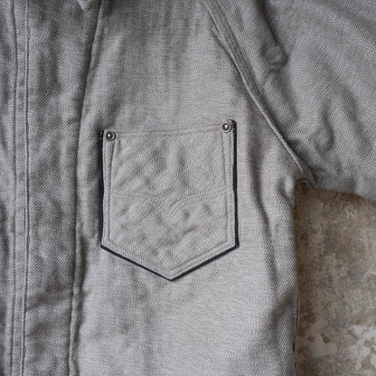 DELUXEWARE_7649C_40S NATIVE BORDER_GRAY