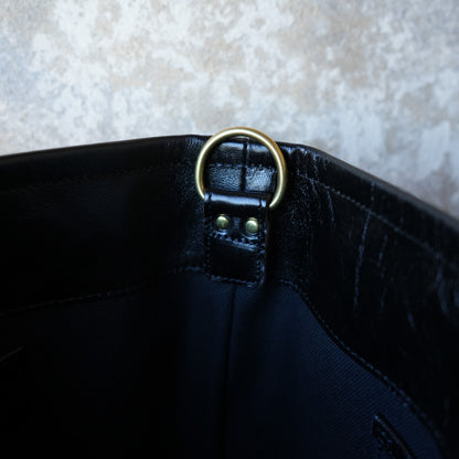 INCEPTION_IPHSB-18_HORSE HIDE COAL BAG (MEDIUM) _Black 