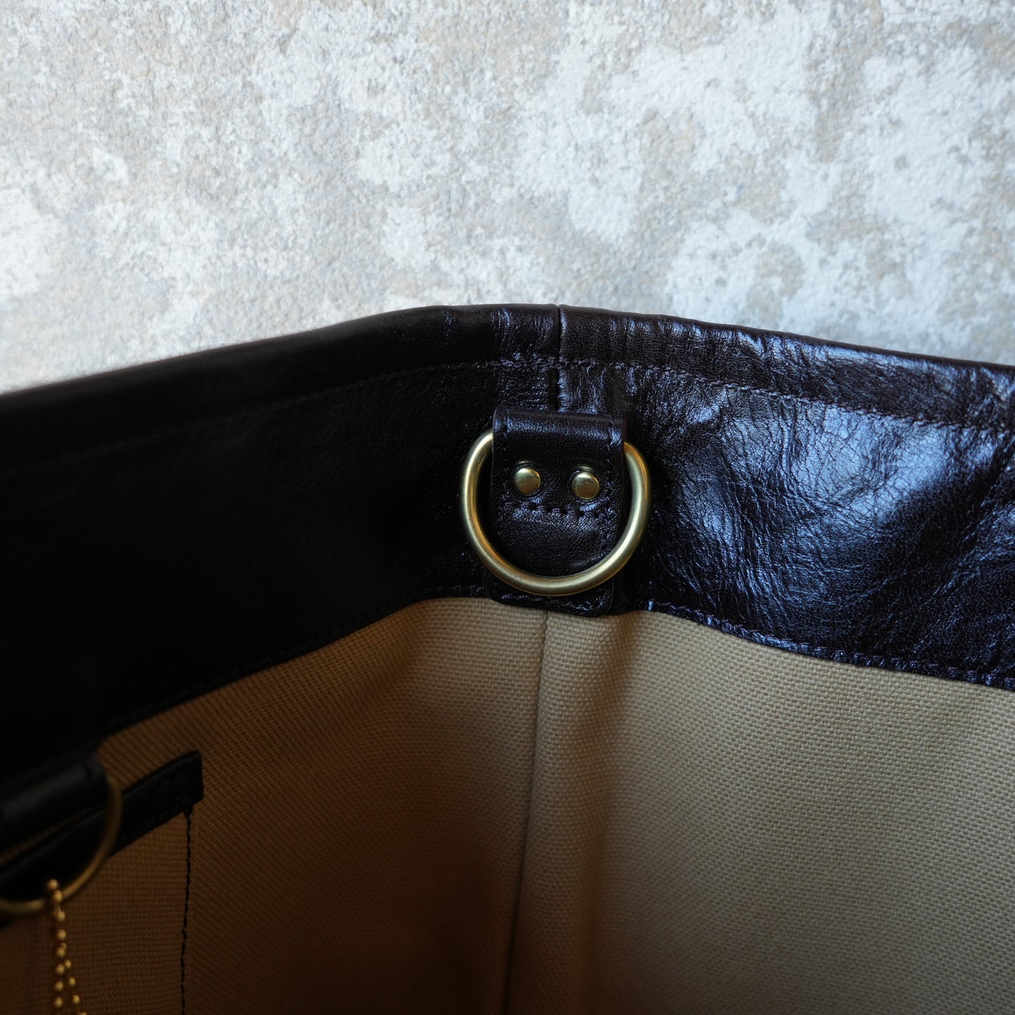 INCEPTION_IPHSB-19_HORSE HIDE COAL BAG (LARGE) _Brown