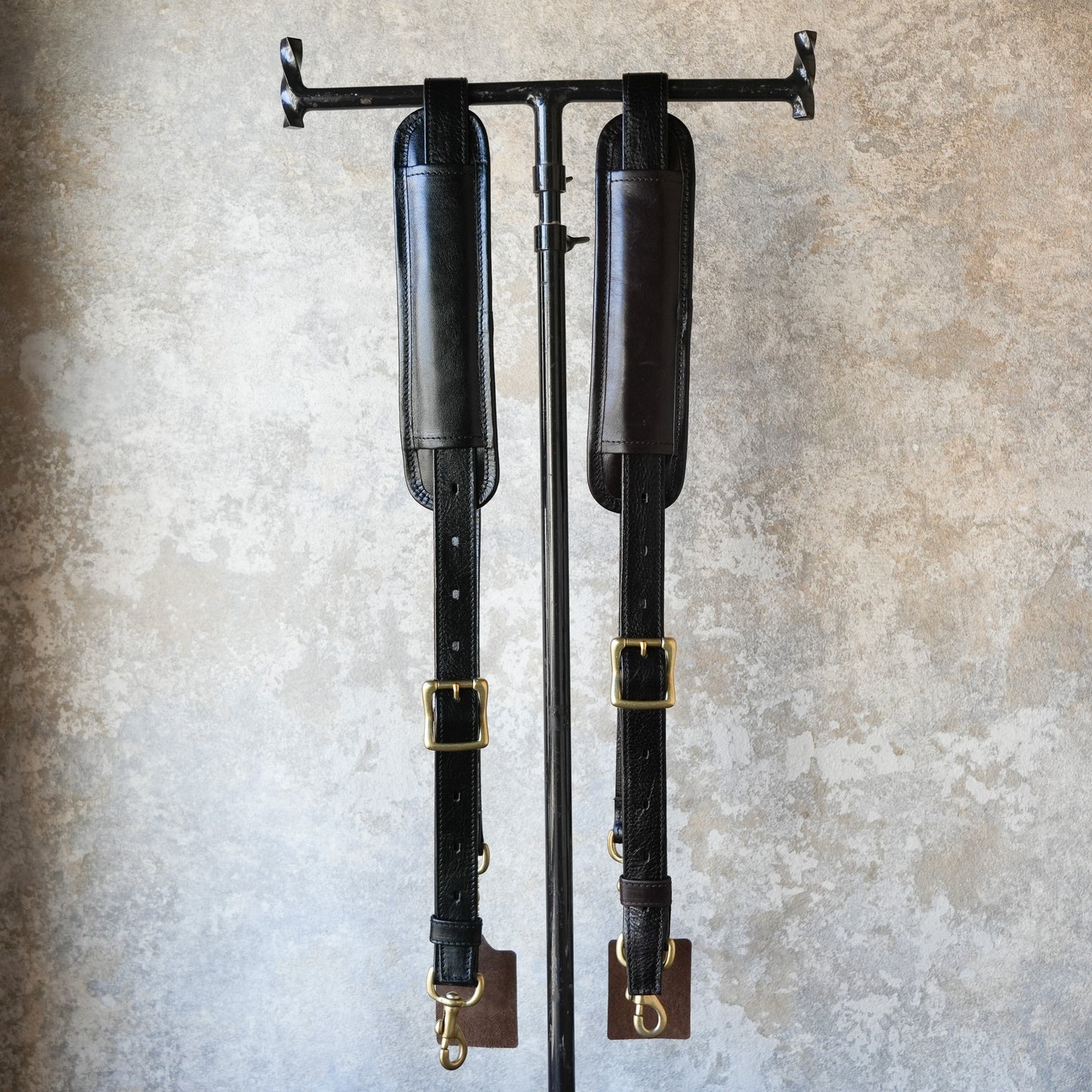 INCEPTION_IPHSB-20_HORSE HIDE SHOULDER STRAP