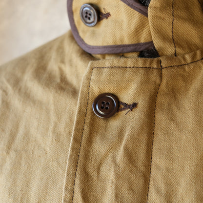 UES_915D-SH_11_2_ショート丈デッキジャケット_キャメル