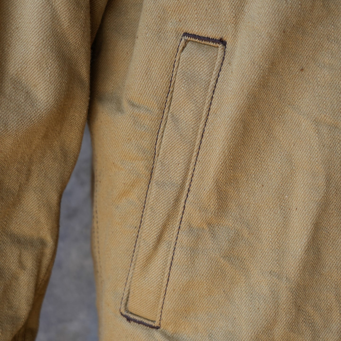 UES_915D-SH_11_2_ショート丈デッキジャケット_キャメル