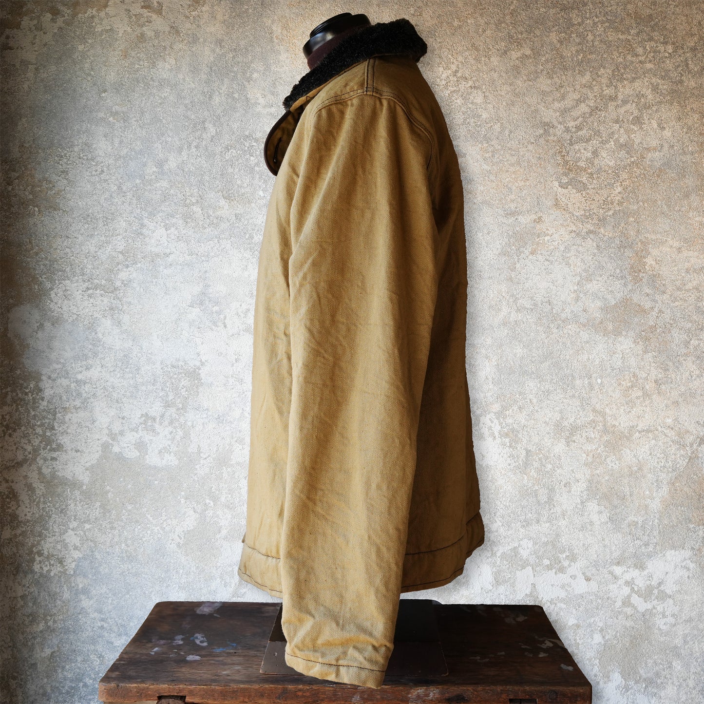 UES_915D-SH_11_2_ショート丈デッキジャケット_キャメル