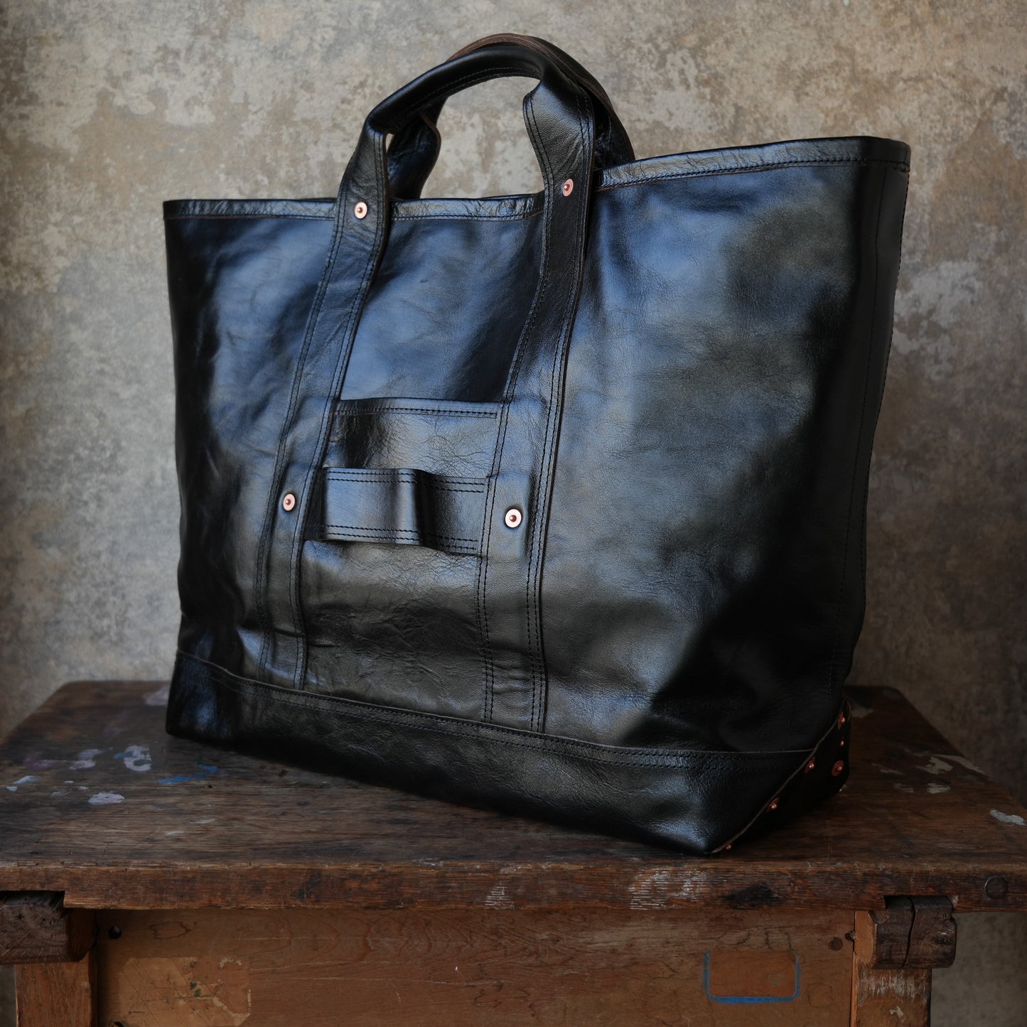 INCEPTION_IPHSB-19_HORSE HIDE COAL BAG (LARGE) _Black 