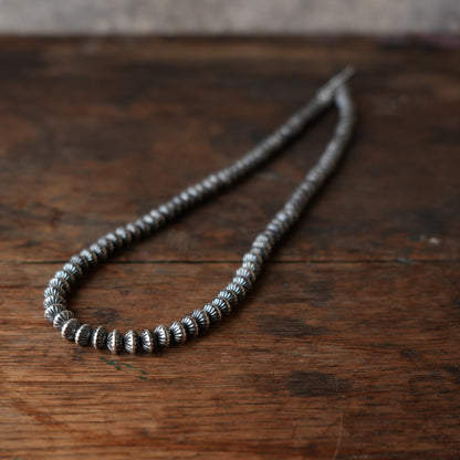 FOUR STARS_FN49-001_Navajo pearl bracelet_Bicone