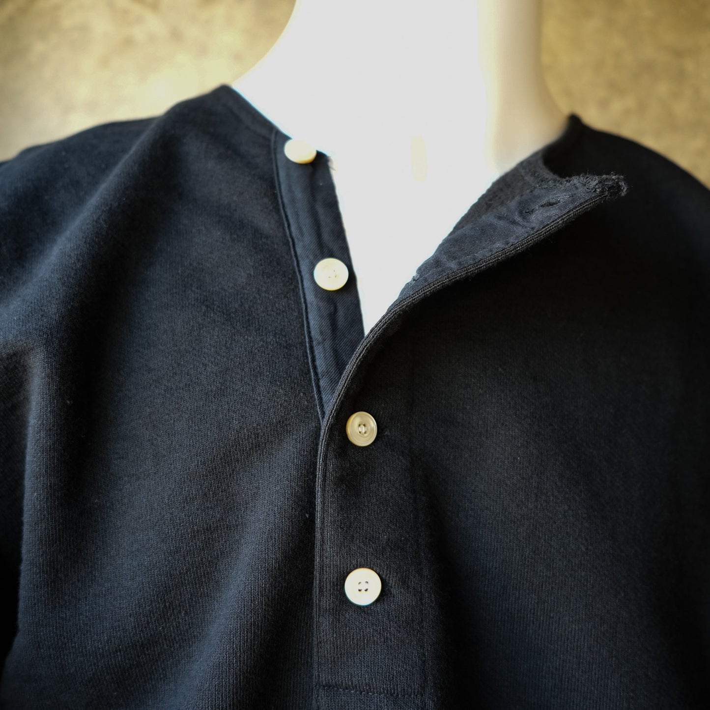 PREQUEL_C1011 Henley Sweatshirt (Black) ヘンリースウェットシャツ (ブラック)