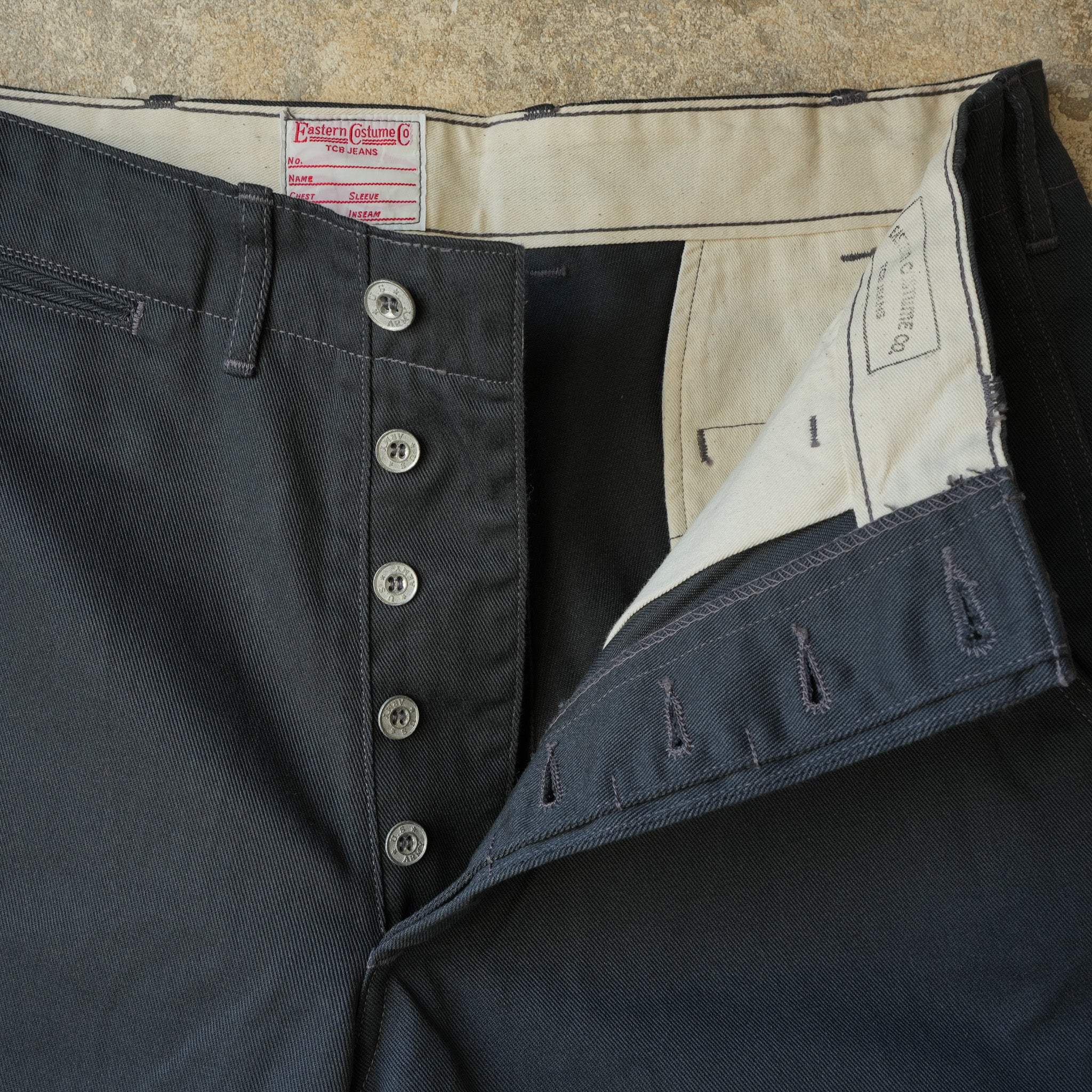 TCB Jeans_Stay Gold Chino_Stone – JeansShopSpiral