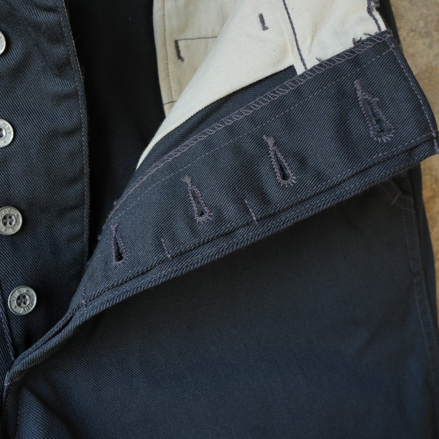 TCB Jeans_Stay Gold Chino_Stone