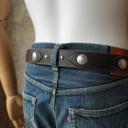VINTAGE WORKS_DH5746_CHASIN_Western buckle and concho design