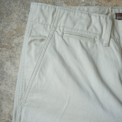 WORKERS_Officer Trousers_Pearl White Chino