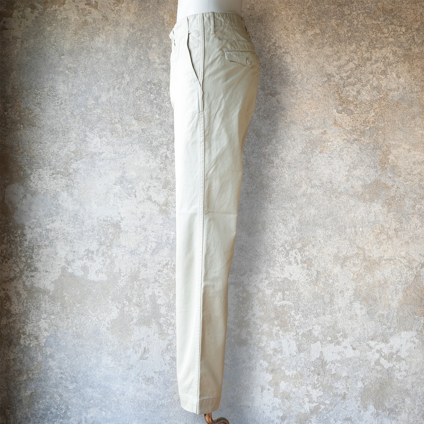 WORKERS_Officer Trousers_Pearl White Chino