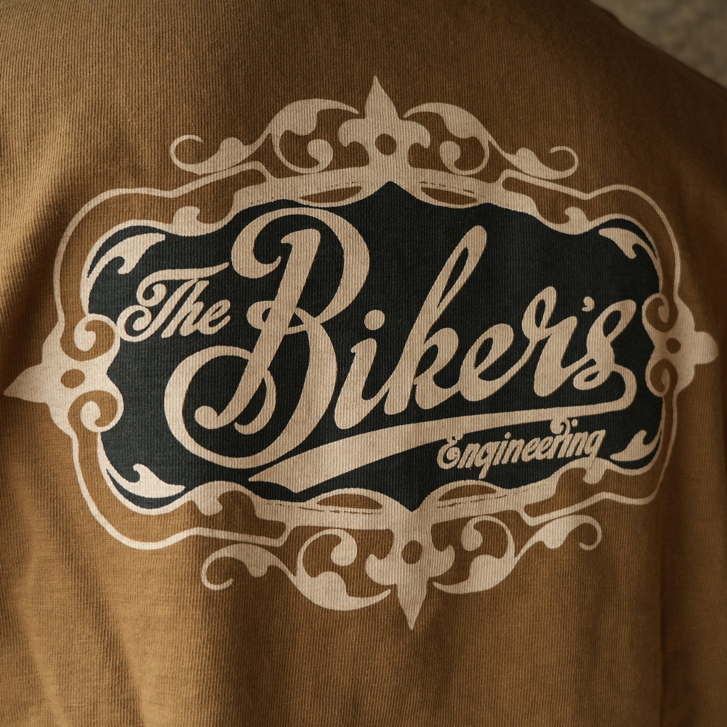 DELUXEWARE_DXTS-2602_THE BIKERS_DD.MUSTARD