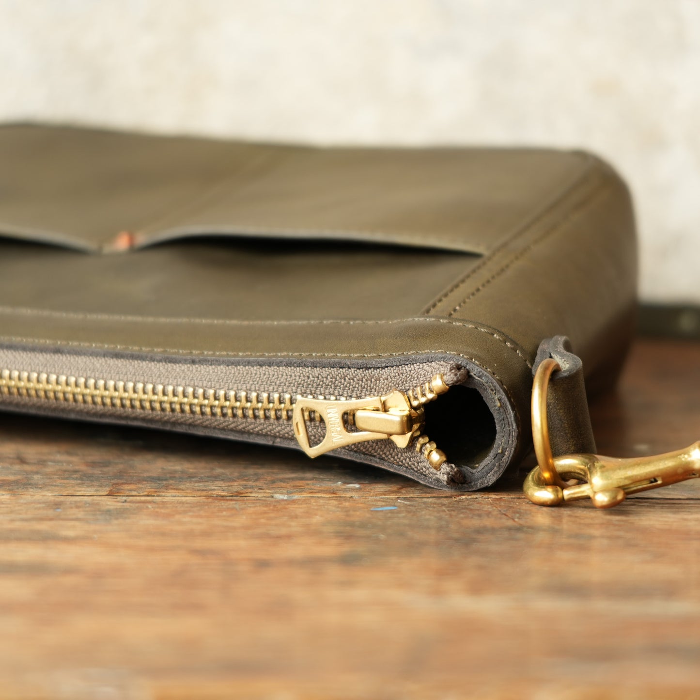 VASCO_VS-313L_LEATHER TELEPHONE SHOULDER BAG_SMALL_OLIVE