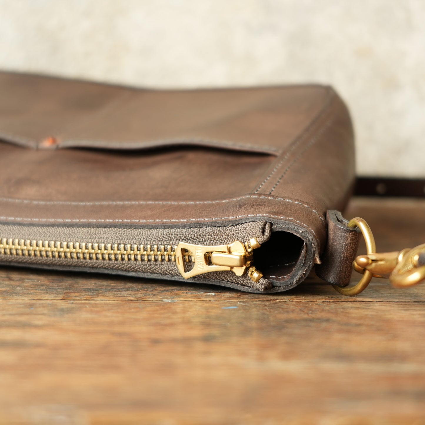 VASCO_VS-313L_LEATHER TELEPHONE SHOULDER BAG_SMALL_GRAY