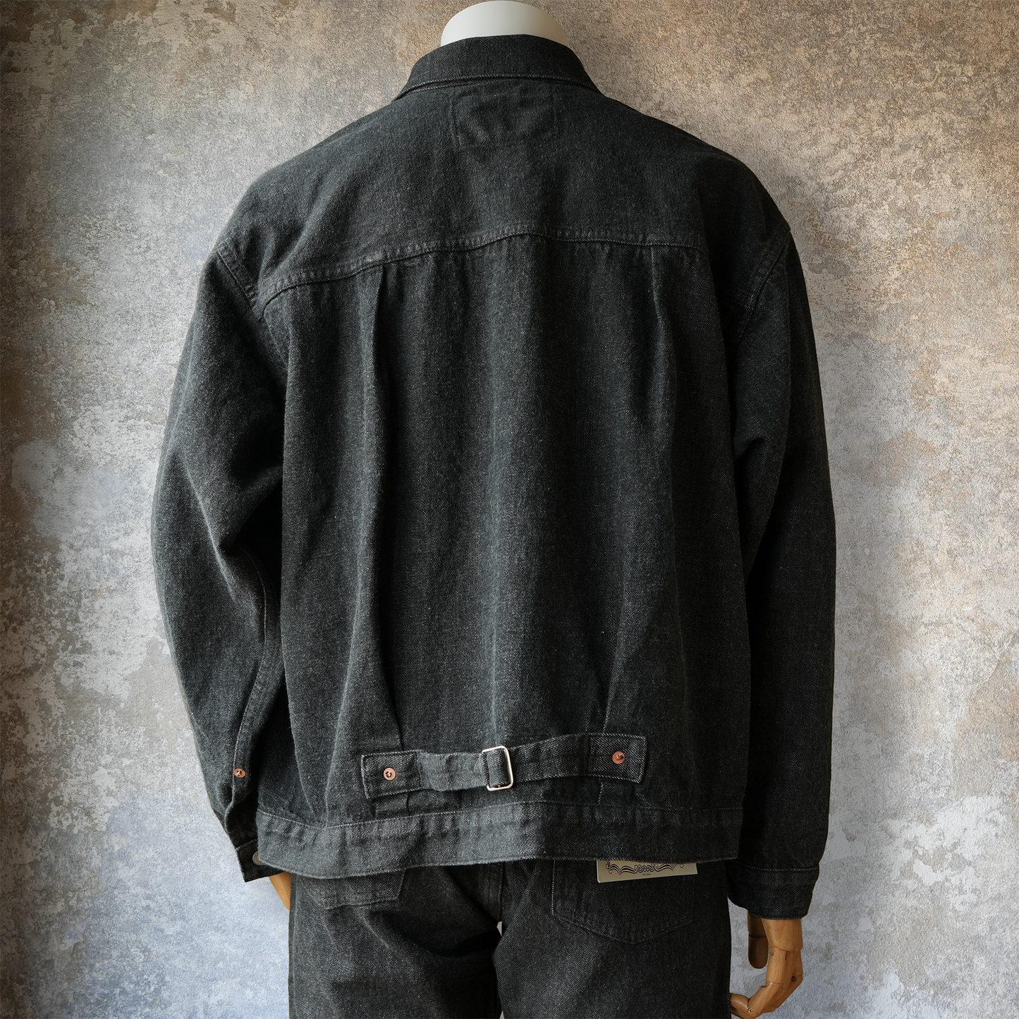 WORKERS_Los 806XH, Full-Back, 13.7 oz, schwarzer Rohdenim