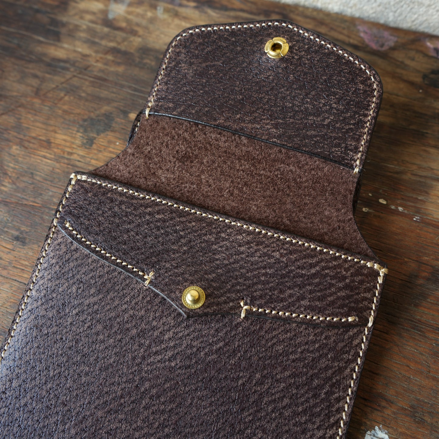SpiralDance_Mobile holster_Wild Boar Leather_D.Brown