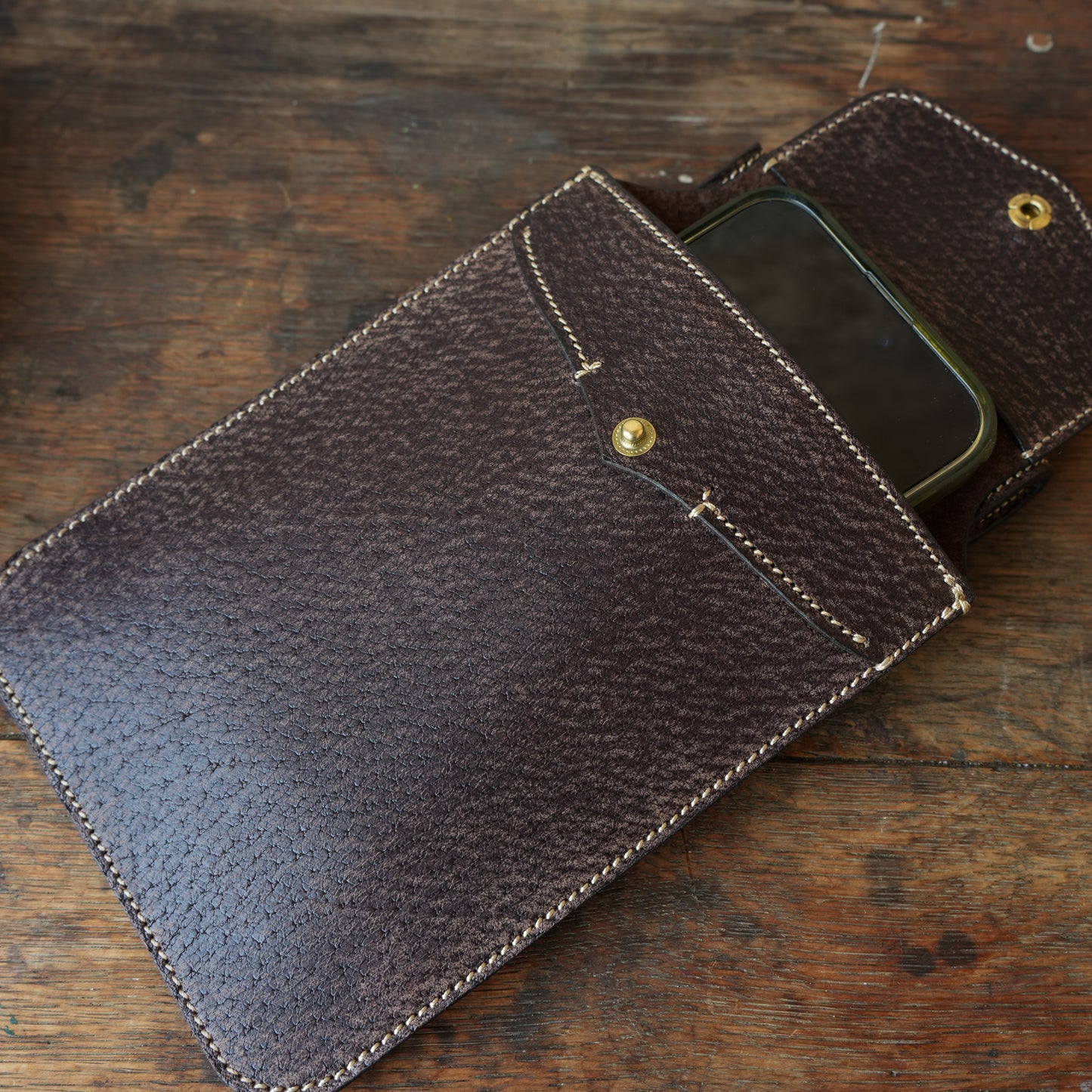 SpiralDance_Mobile holster_Wild Boar Leather_D.Brown