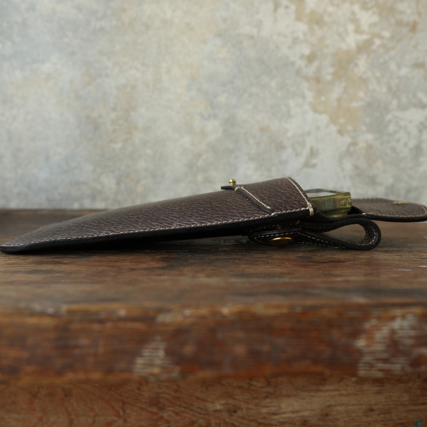 SpiralDance_Mobile holster_Wild Boar Leather_D.Brown
