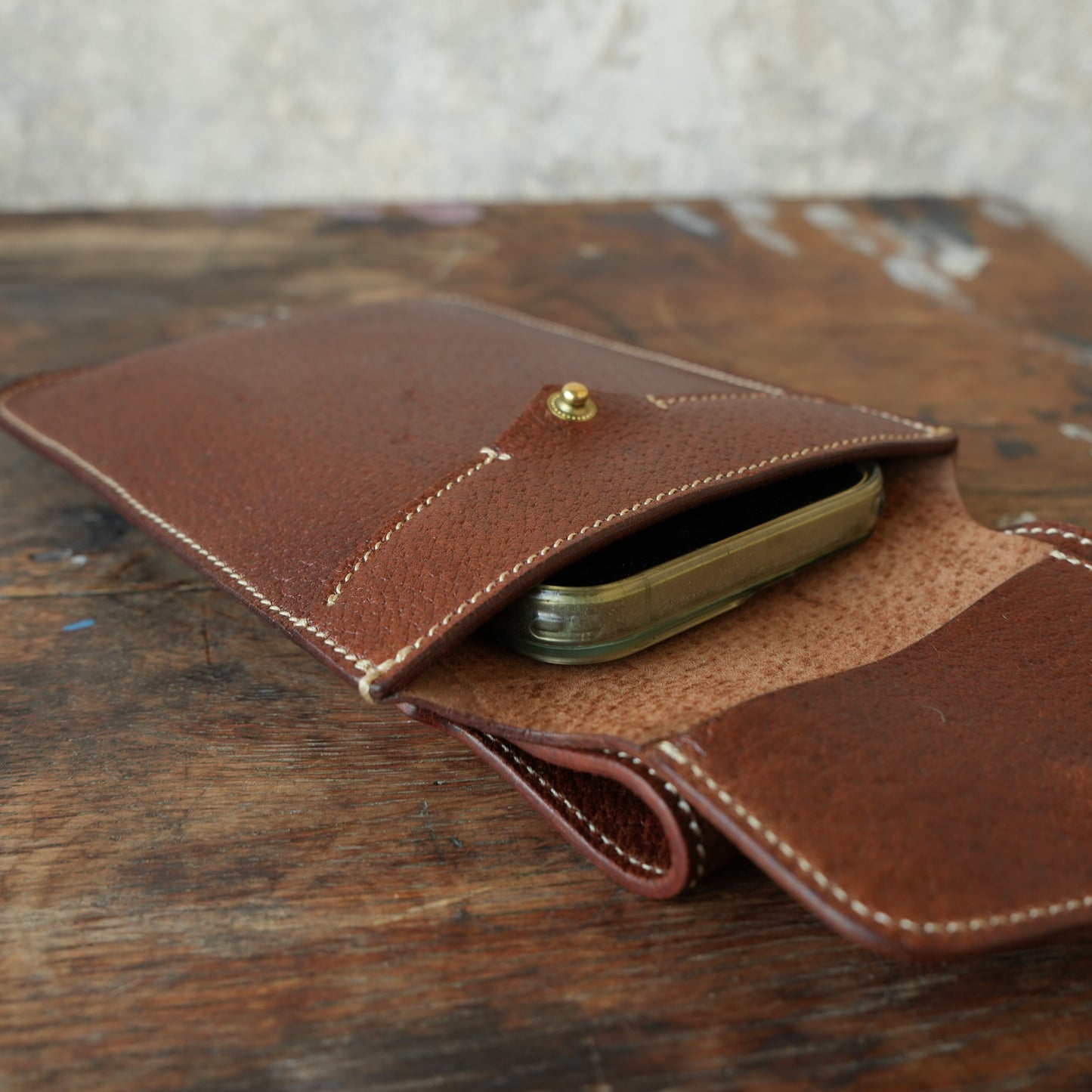 SpiralDance_Mobile holster_Wild Boar Leather_Brown