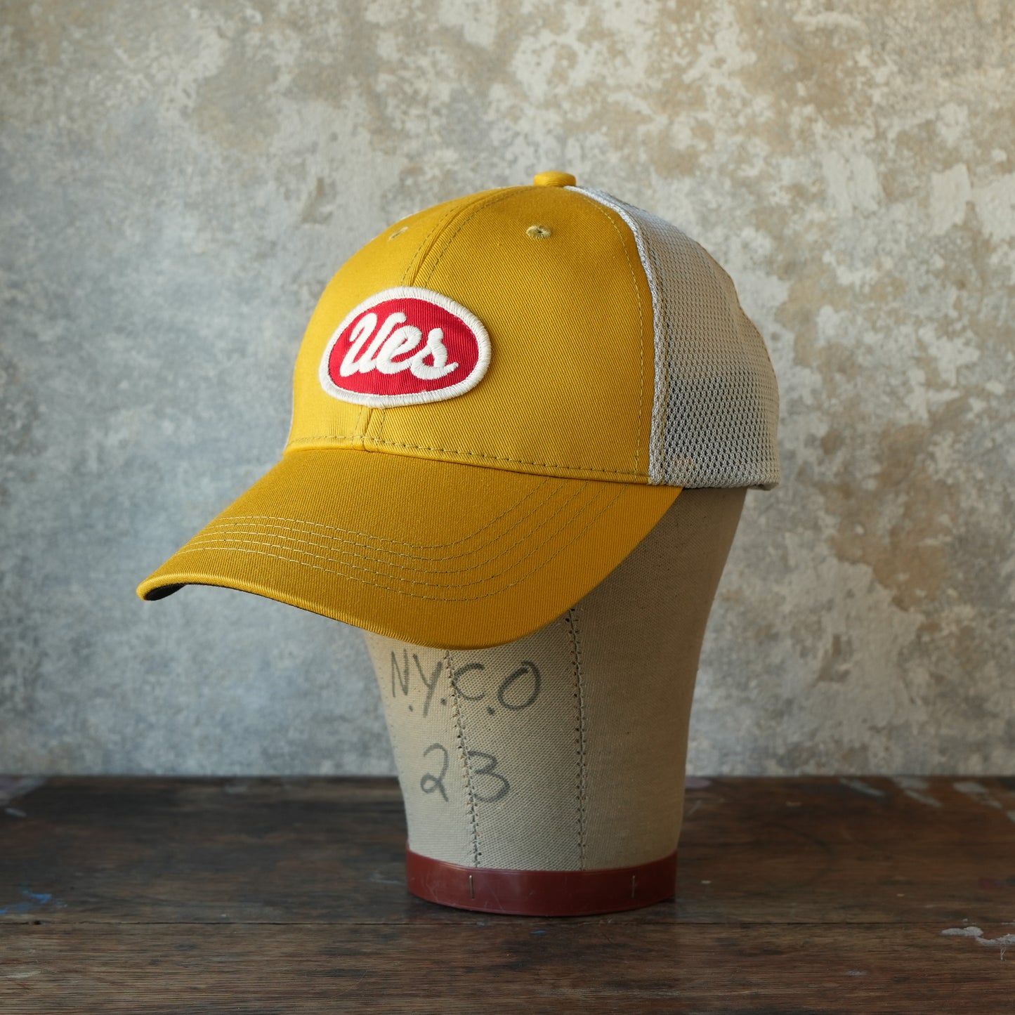 UES_82MC_Color Mesh Cap_UES/RED Patch