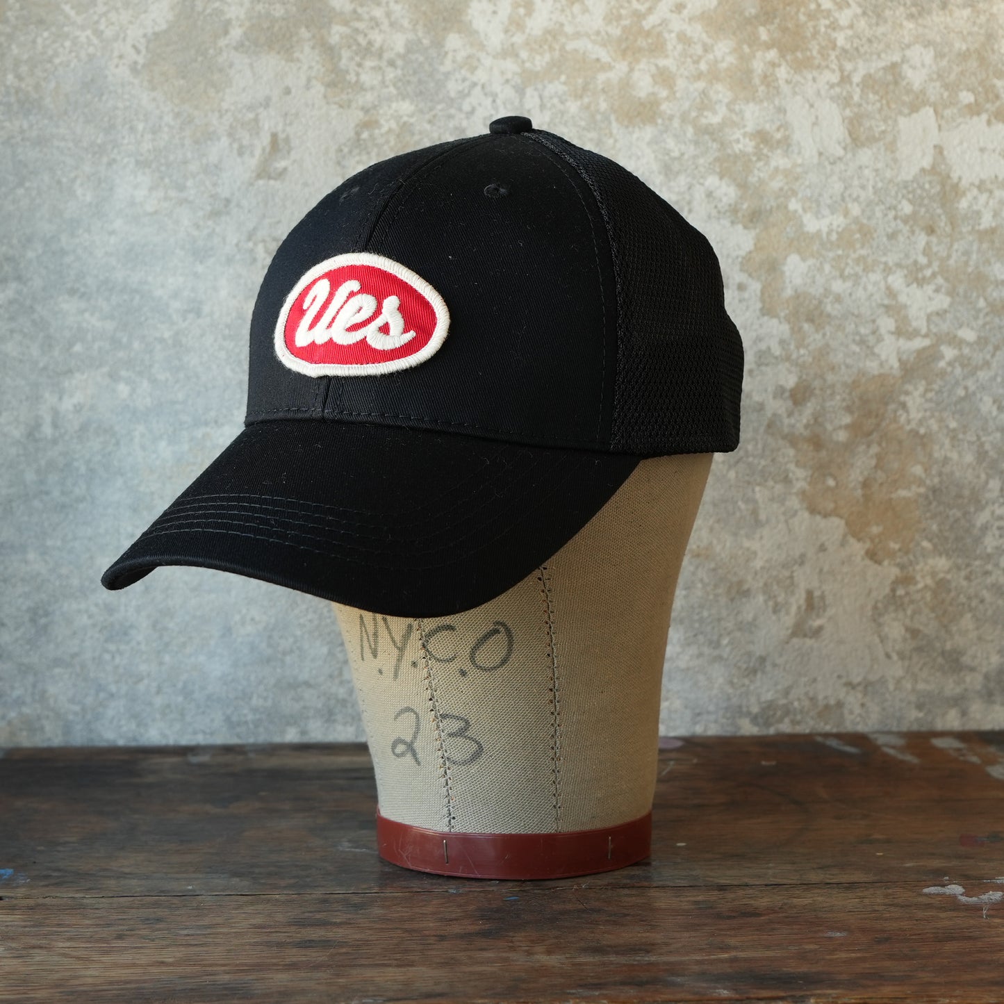 UES_82MC_Color Mesh Cap_UES/RED Patch