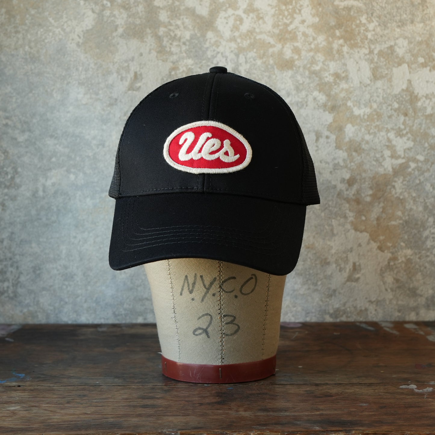 UES_82MC_Color Mesh Cap_UES/RED Patch