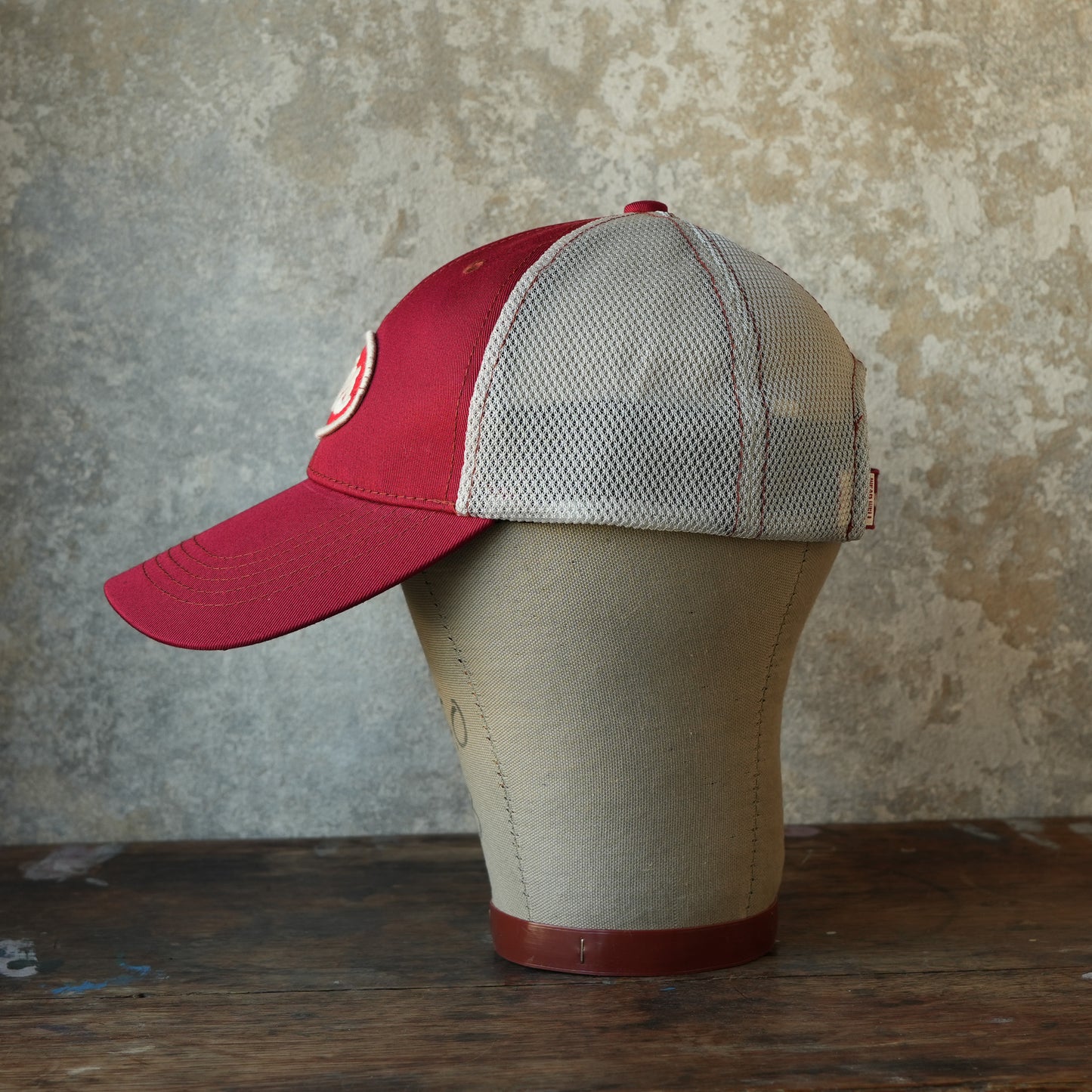 UES_82MC_Color Mesh Cap_UES/RED Patch