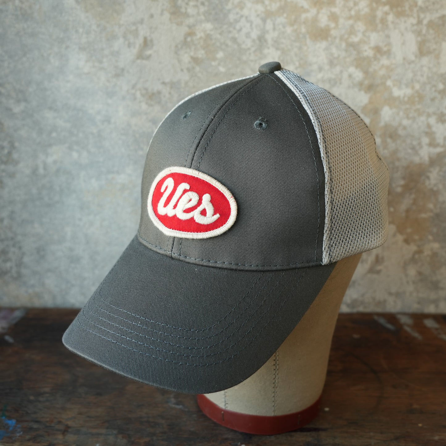 UES_82MC_Color Mesh Cap_UES/RED Patch