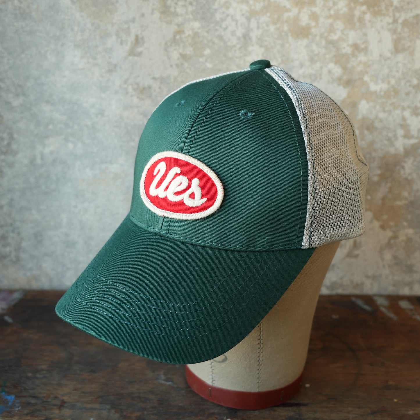 UES_82MC_Color Mesh Cap_UES/RED Patch
