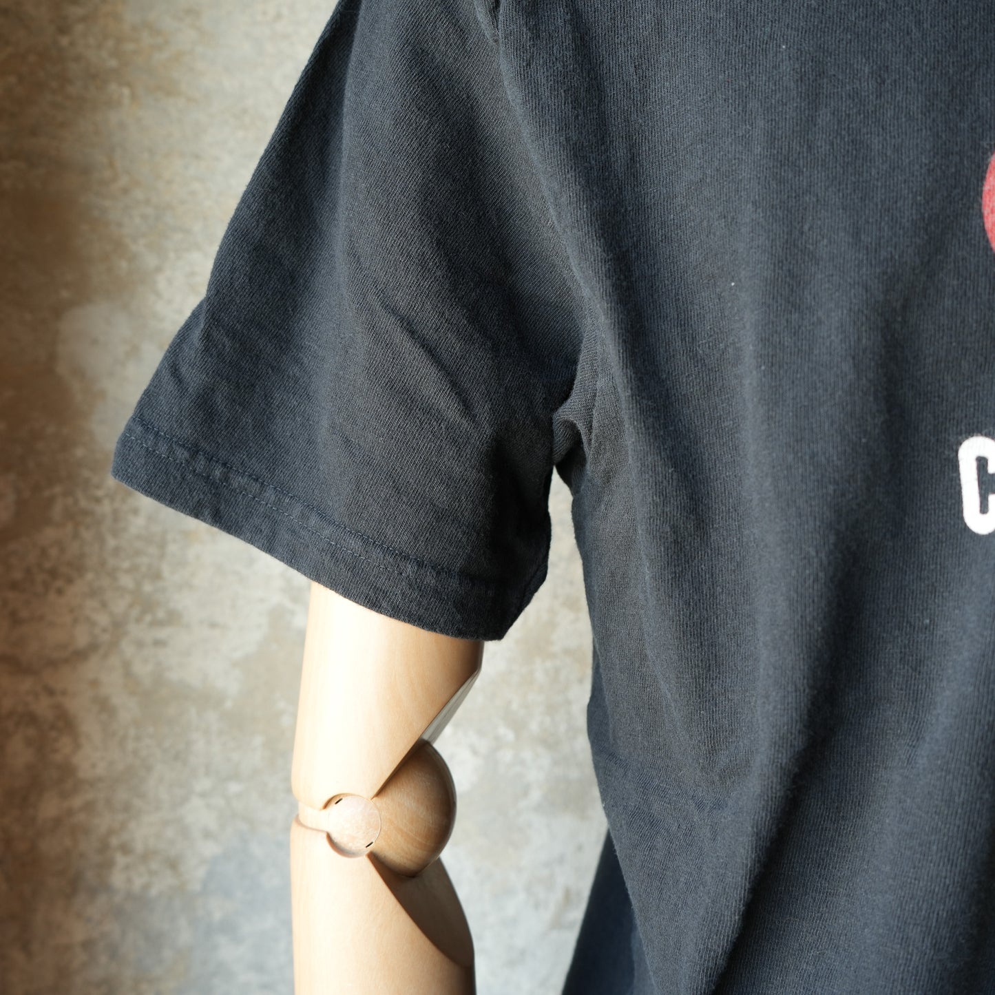 UES_652501_04_2_UES Logo T-shirt_BLACK