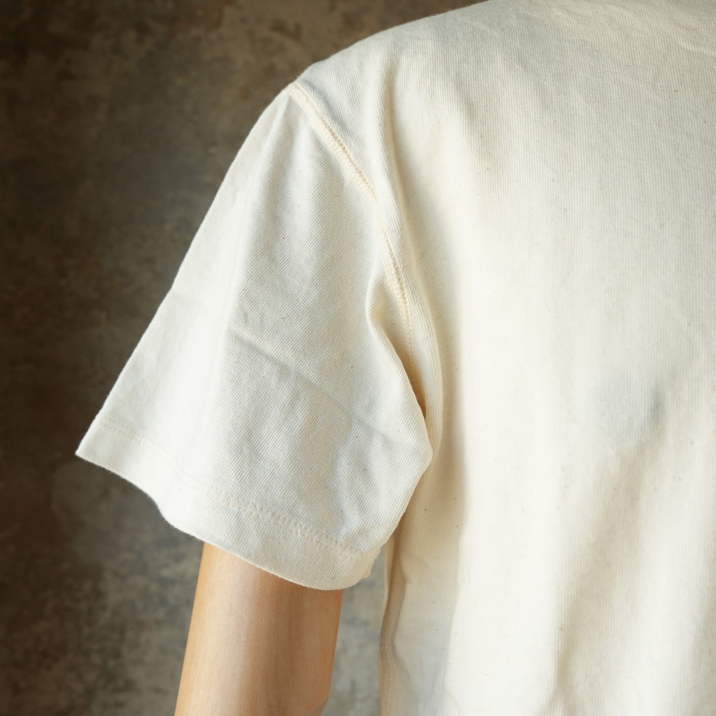 LOOP＆WEFT_LRC1128_LOOPWHEELED SHOULDER TAPED CREW_CLASSIC IVORY