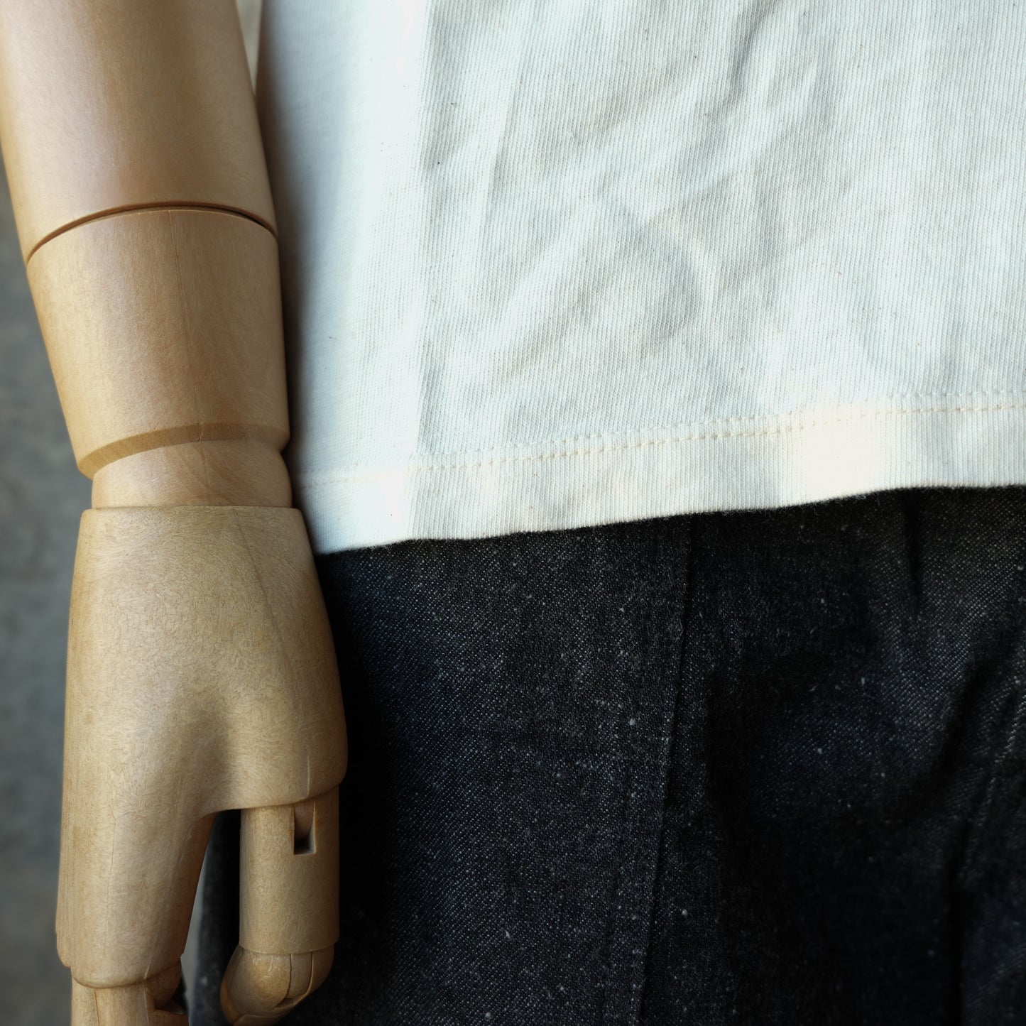 LOOP＆WEFT_LRC1128_LOOPWHEELED SHOULDER TAPED CREW_CLASSIC IVORY