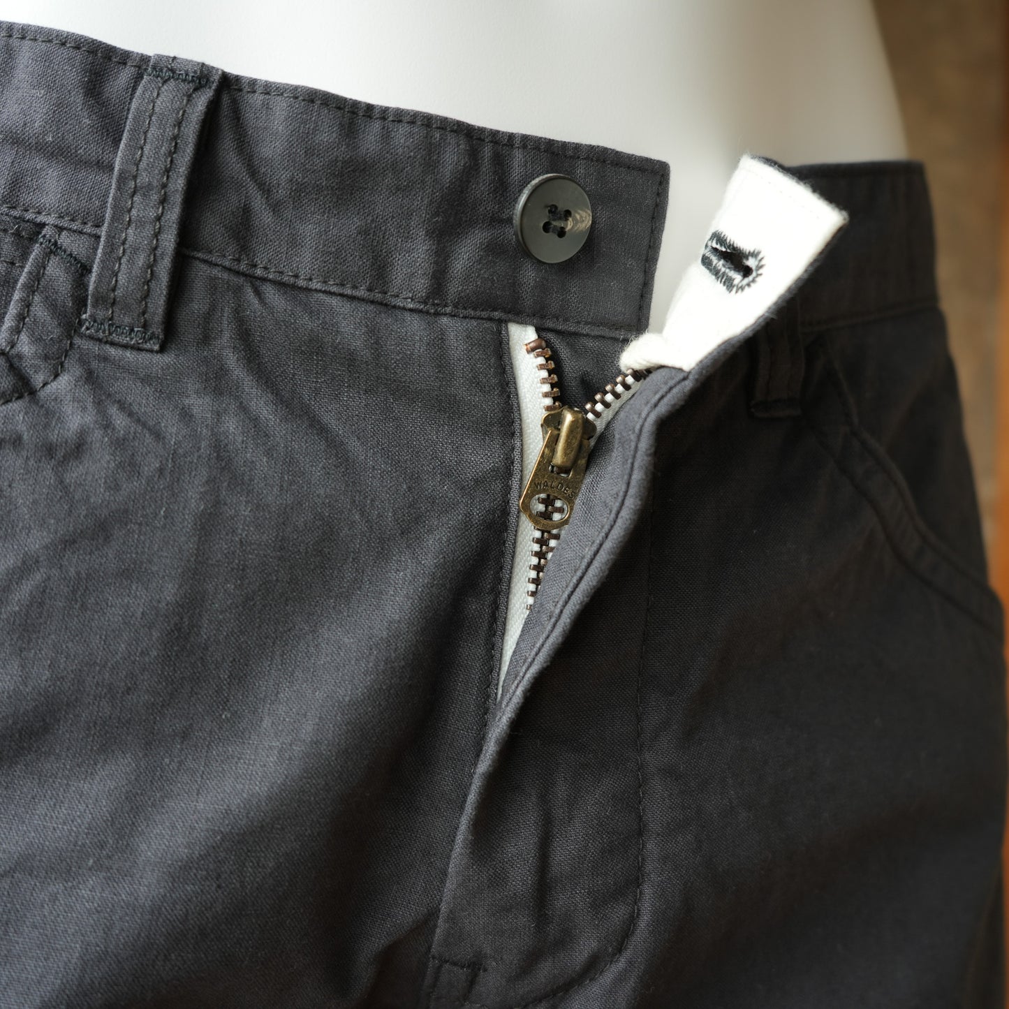 UES_45D_Duck Shorts_BLACK