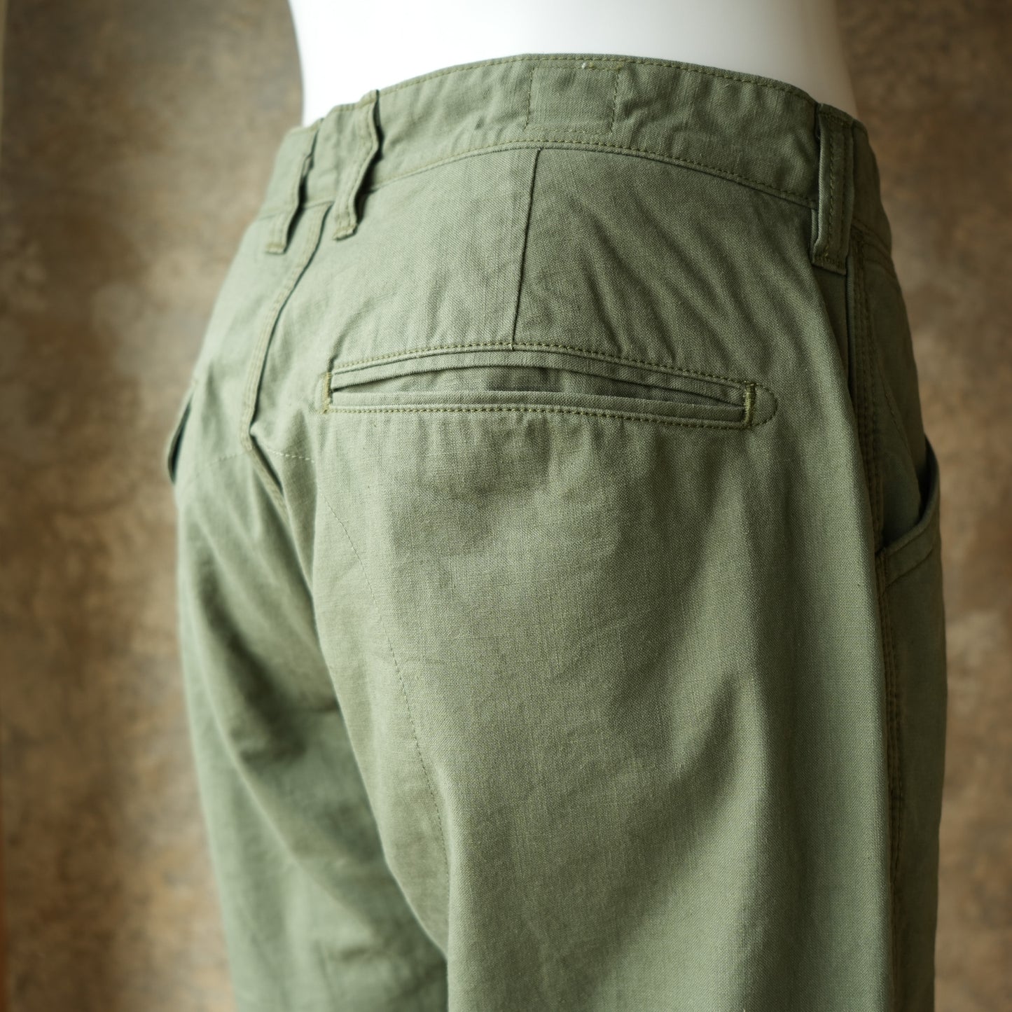 UES_45D_Duck Shorts_OLIVE