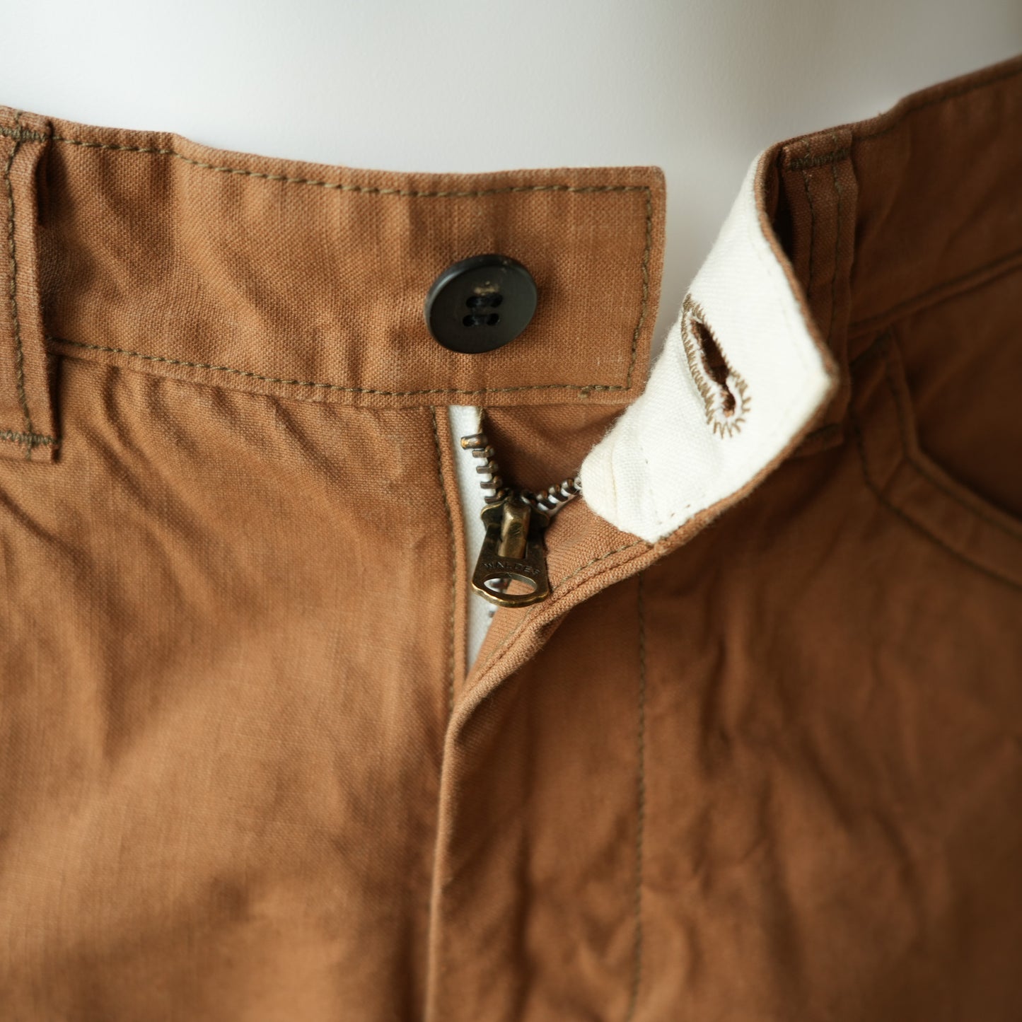 UES_45D_Duck Shorts_CAMEL