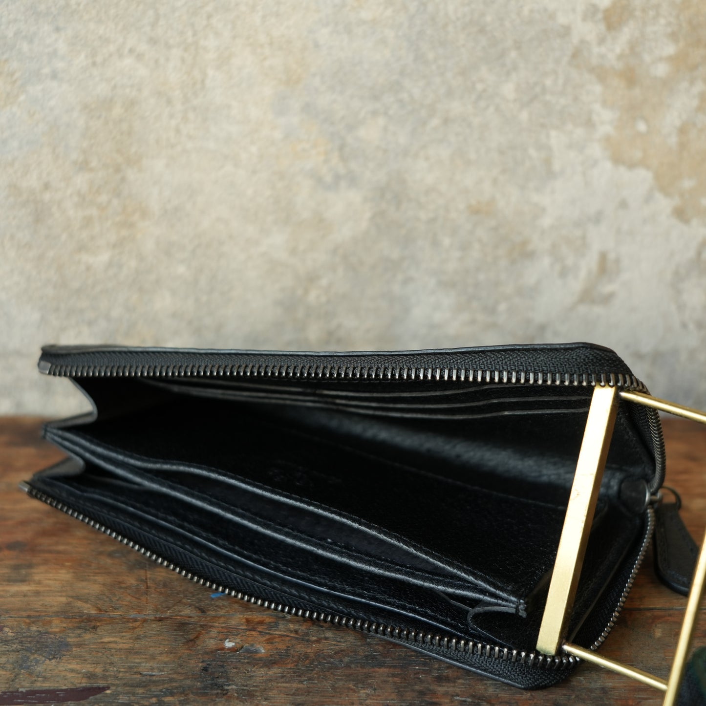 SpiralDance_L ZIP WALETT_WILD BOAR_ALL BLACK