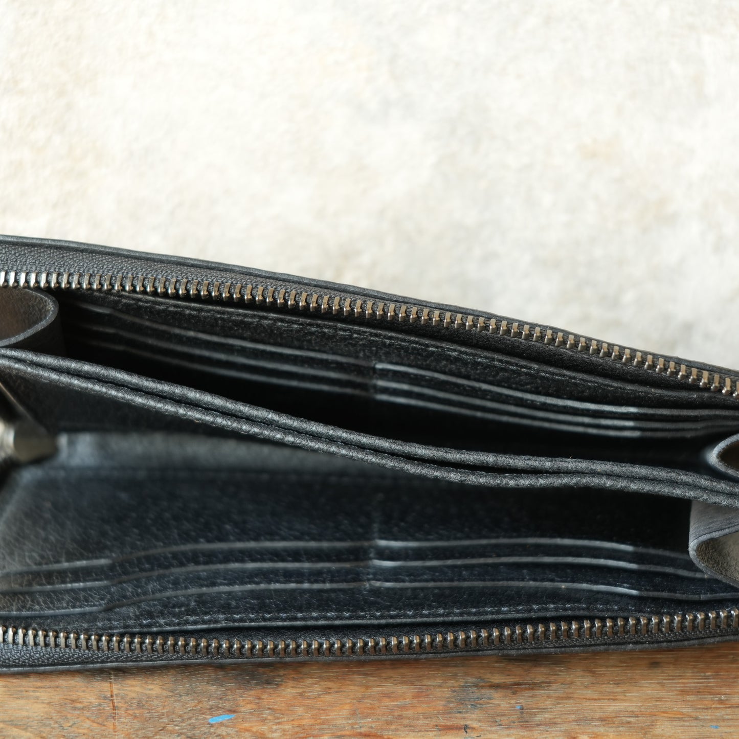 SpiralDance_L ZIP WALETT_WILD BOAR_ALL BLACK