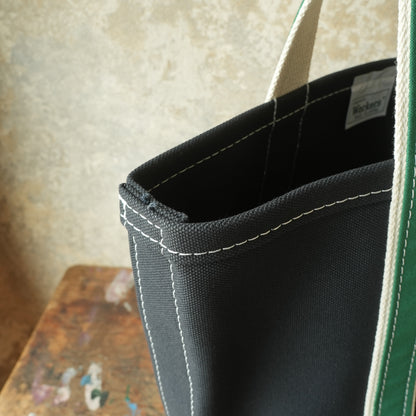 WORKERS_Deluxe Pocket Tote Bag_Dark Navy x Green Handle_Long